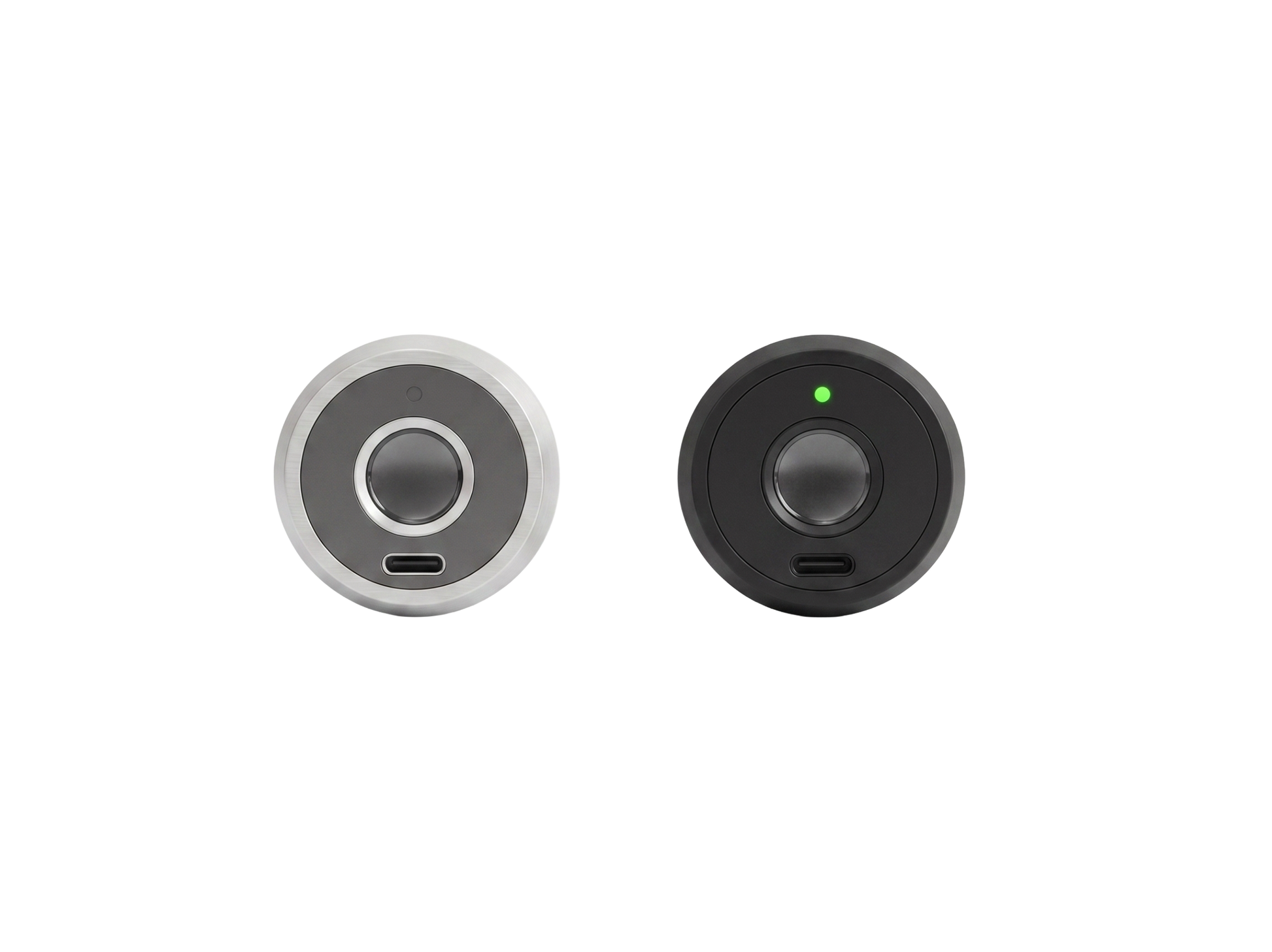 Serrure biométrique BORE LOCK vue de face en deux finitions, acier brossé et noir mat, avec capteur d'empreinte et port de charge USB-C